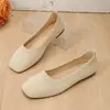 Sapatos Rasos Femininos de Fundo Plano Cruzados Europeus e Americanos Sapatos Femininos Confortáveis de Tecido Trançado Respirável Primavera e Verão Pretos Slip-on Atacado Tamanho Grande