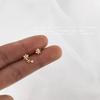 ¡Guau, tan hermoso! Aretes de Plata S con Aguja Chapada en Oro Real, Simples y Delicados, Aretes de Flor de Circonia Fresca, Joyería Asimétrica para Orejas