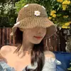 Sombrero de Paja para Vacaciones con Protección Solar para Mujer Verano Playa Flor Tejido de Paja Sombrero de Pescador Hueco Transpirable Protección Solar Sombrero de Cubo con Protección Solar