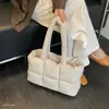 Bolsa Feminina Bolsa Tote Ombro Estilo Simples Padrão Diamante Bolsa Nova 2026 Grande Capacidade Moda Casual Outono Roupas de Algodão Trabalho