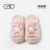 Chinelos de algodão oficiais da Sanrio da Kitty, chinelos de pelúcia quentes de inverno para mulheres, chinelos de desenho animado para casa de inverno