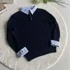 Suéter Retrô Americano de Tricô com Tranças Falso Duas Peças Decote V para Homens e Mulheres, Outono e Inverno Casual Versátil Estilo Old Money Tricô