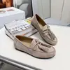 Novos Mocassins Femininos Guangzhou 2026 Outono/Inverno, Sapatos Casuais Vintage de Couro Genuíno com Laço