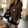 Top de camisa de moda de alta gama para mujer de Dongdaemun, Corea, otoño 2026, estilo coreano, corte holgado, doble bolsillo