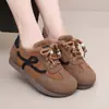 Zapatos de Invierno Nuevos para Mujer con Forro de Felpa, Zapatos de Entrenamiento Retro Alemanes Cálidos, Suela Suave, Antideslizantes, Botas de Nieve Versátiles y Cómodas para Mamás