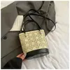 Bolso Cubo de Diseño Exclusivo en Mezclilla Incrustado con Diamantes para Mujer Bolso de Mano 2025 Nueva Moda Versátil Bolso de Hombro Cruzado Tendencia