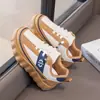 Zapatillas infantiles, nueva colección otoño 2026, estilo coreano de moda, suela blanda, antideslizantes, zapatos casuales versátiles para niños mayores