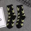 Nuevos Calcetines de Hoja de Arce de Otoño e Invierno Calcetines de Media Caña para Hombre y Mujer Deportivos de Baloncesto a la Moda Calcetines Coreanos para Pareja al por Mayor