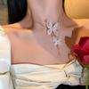 Corea del Sur Cadena de Cuello con Borla de Perlas y Diamantes Multicapa Celebridad Cibernética Sentido del Diseño Elegante Encaje Mariposa Cadena para Clavícula Collar de Flores