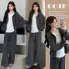 En stock, conjunto de outfit de otoño para maternidad 2026 nuevo estilo top a rayas + camiseta base de algodón de punto conjunto de tres piezas para maternidad