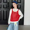 Conjunto de Roupas de Outono para Meninas 2026 Novo Estilo Menina Calça Jeans Base com Alças Vazadas Vermelhas Conjunto de Outono de Três Peças para Crianças