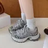Zapatillas de correr estilo taiwanés, transpirables, estilo coreano, cómodas, impermeables, versátiles, diseño de cordones 2026, suela gruesa, colección de otoño, zapatillas de papá