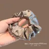Elástico para el Pelo Elegante Estilo Francés de Satín con Cristales, Aspecto de Alta Gama, Nuevo Modelo para Coletas Altas y Peinados de Moño, Banda Elástica Duradera