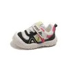 Zapatos de bebé para caminar con suela blanda, Zapatos deportivos transpirables para niñas Primavera y Otoño 2026, Zapatos deportivos para bebés de niños y niñas con bloques de color y velcro