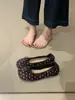 Zapatos planos retro de estilo coreano para mujer con punta dividida y corte bajo, nuevos para el otoño de 2026, slip-on tipo 'abuela' con suelas blandas y diseño de pezuña de cerdo