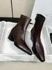 Versión de Piel de Vaca ~ Elegante Retro Adelgazante Botas Elásticas Otoño e Invierno Nuevo Estilo Coreano Piel Genuina Ropa de Trabajo Cremallera Trasera Tacón Grueso Corto