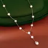 Collar de Perlas Redondas con Flor de Circonia, Cadena de Clavícula de Lujo Ligero de Nicho, Accesorio de Alta Gama, Elegante y Único
