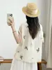 Camisa de Manga Curta de Rami Puro Feminina Verão Leve Respirável Novo Estilo Chinês Gola Oblíqua Botões de Rã Top Bordado Artístico de Morango