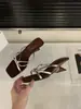 Sandalias de cuña con estampado de leopardo para mujer Chuyuji para uso en exteriores, Nuevo modelo 2026, Adecuadas para faldas, Sandalias plateadas de tacón alto con tira fina