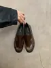 Zapatos planos slip-on de cuero preppy con punta redonda y pliegues para mujer, reducen la edad, nuevos 2026, cuero suave, suela suave, mocasines