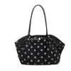 Bolso de cubo de mano estilo coreano popular para mujer de este año, nuevo artículo de Otoño 2026, bolso de hombro único plisado de lunares, bolso de axila para commuting