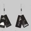 Nuestra Fábrica Personaliza Cartulina Blanca, Papel Couché y Otras Etiquetas para Ropa, Zapatos y Calcetines. Se pueden agregar etiquetas personalizadas con logo, impresión a color, estampado en caliente y gofrado