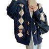 Jaqueta Cardigan Vintage Estilo Floresta com Botão de Chifre Cor Contrastante Padrão Diamante Cobre o Quadril Casual Estiloso Solto Versátil Top de Tricô