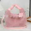 Vendas Diretas da Fábrica Novas Bolsas de Pelúcia de Alta Qualidade para Mulheres Bolsas Peludas de Primavera e Verão Bolsas Transversais Versáteis de Corrente de Nicho