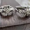 Pendientes Asimétricos en Forma de Arroz Diseño de Nicho de Alta Gama Pendientes de Circonita de Estrella de Seis Puntas Elegantes Versátiles Pendientes para Apilar para Mujeres Modernos