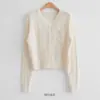 En stock cárdigan de punto trenzado con temperamento chic coreano para otoño e invierno mujer cuello redondo de un solo pecho abrigo suéter 26275