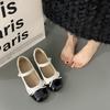 Sapatos Mary Jane com Fivela Francesa Verão 2025 Novos Sapatos de Salto Baixo com Solado Macio Estilo Chanel Sapatos Baixos com Bico Quadrado