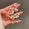 Pendientes de Nuevo Estilo, Pendientes de Flor Blanca, Femeninos, Modernos, Pinzas para Orejas Versátiles, Diseño de Moda, Estilo Popular, Pendientes de Lujo Ligero