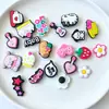 Más de 100 Estilos Aleatorios de Dijes para Zuecos Accesorios DIY Dibujos Animados Pvc Goma Blanda Decoración de Zapatos Hebilla Set en Stock Venta al por Mayor