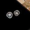Pendientes Geométricos Redondos de Perla con Diamantes y Aguja Plateada, Pendientes de Lujo Ligero y de Gama Alta para Mujer, Pendientes de Nicho Estilo Francés al por Mayor