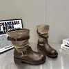 Fivela de cinto de nicho estilo coreano, botas de cavaleiro para mulheres, 2026 moderno novo vintage versátil dobrável plissado curto botas de motoqueiro