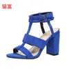 Liu Fu Nuevos Europeos y Americanos Stock Punta Redonda Moda Comercio Exterior Talla Extra Borla Tacón Alto Zapatos de Mujer Hebilla Sandalias de Mujer