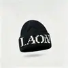 Gorro de punto con estampado de letras estilo coreano para mujer, perfecto para otoño e invierno, hace que la cara se vea más pequeña, cálido y elegante
