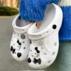 Zuecos Baotou, estilo moderno y sencillo para mujer, adecuados para estudiantes, con diseño de dibujos animados, suelas antideslizantes y ligeros, cómodos para usar al aire libre en verano