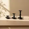 Suporte de vela de metal preto personalizado da fábrica de origem, suporte de vela criativo de camada dupla com anéis, ornamento decorativo de suporte de vela para casa