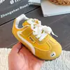 Zapatillas de entrenamiento alemanas para niños, nuevo modelo primavera y otoño 2026, zapatillas Forrest Gump de suela blanda para niñas, versión coreana, zapatillas deportivas casual versátiles para niños, de moda