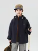 Valle del Viento 2026 Otoño Nueva Chaqueta con Capucha para Exteriores Infantil Elegante Versátil Chaqueta de Montañismo Impermeable para Niños Producto Nuevo