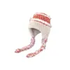 Gorro de lana tejido a rayas patchwork de felpa estilo étnico para mujer, engrosado y cálido, adecuado para otoño e invierno, con protección para las orejas