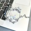 Adecuado para Apple Watch, Redmi Watch456, Correa de Reloj de Cadena Metálica con Perlas Mariposa Gravel