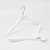 Percha de lujo blanca de hombros anchos con clip para pantalones, combinación personalizada, para ropa de hotel, para colgar ropa