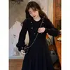 Vestido de tricô elegante estilo coreano, estilo Hong Kong para senhora, vestido preto pequeno estilo Hepburn para outono e inverno, saia plissada estilo guarda-chuva para petite