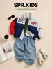Chaqueta Bordada de Bloques de Color para Niños 2026 Otoño Nueva Tendencia Estilo Coreano Fresca Versátil Holgada Elegante para Niños Pequeños y Medianos