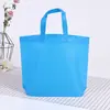 Bolsas de tela no tejida, disponibles en stock, con impresión a color, para ir de compras y como regalo; venta al por mayor del fabricante; bolsas con logo personalizado y bolsas no tejidas
