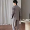 Novo conjunto de pijama de lapela listrado dupla face em algodão puro para outono, com mangas compridas e calças compridas, conjunto de loungewear masculino 100% algodão