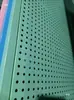 Estante de pared de tablero perforado colorido, estante para accesorios de teléfono, estante de almacenamiento multifuncional para calcetines y joyas, panel lateral de estante
