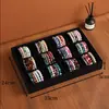 Bandeja de armazenamento de veludo com 12 compartimentos para pulseiras de cristal em estoque, suportes de exibição de pulseiras e relógios para transmissões ao vivo e expositores de feiras